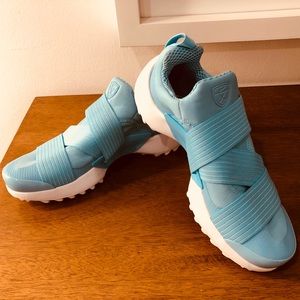 NIKE Spikes-less Women’s Golf Shoes ⛳️ NWOT